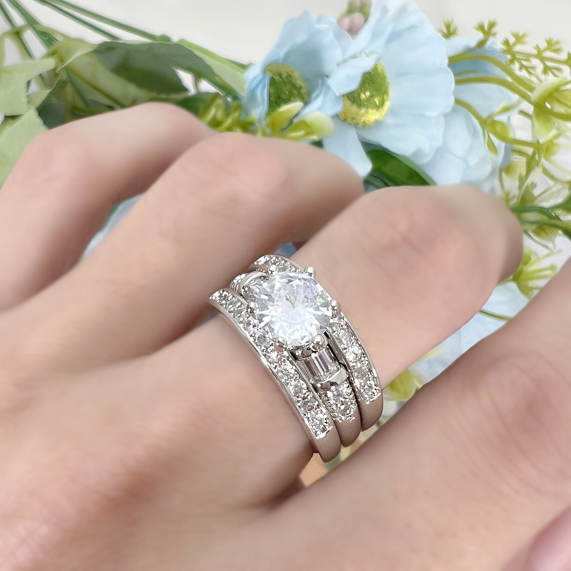2025 Choucong Ins Top Sell Wedding Rings Luxury Jewelry 925 Sterling Silver Fill 18K Gold Round 5A Cubic Zircon CZ Diamond Party Eternity Women Couple