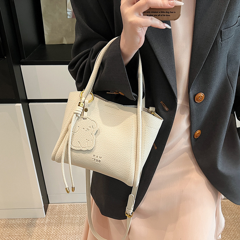 designer Korean Style Simple Basket Bag for Women 2025 Spring Summer New Fashion Versatile High-end Handbag Shoulder Crossbody Bag