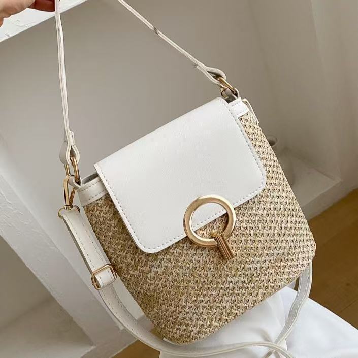 Brand High Quality New Style 2025 New Crossbody Straw Bag Handbag Women's Woven Bag Vacation Rattan Bag Fashion Small Bag Bucket Bag New Free Del