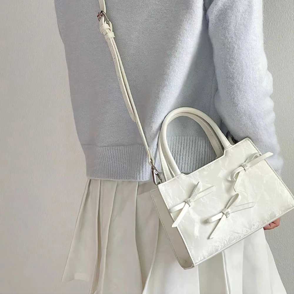 Luxury Women Bow Cute Shoulder Bag Crossbody Small Handbag for Women White Fashion PU Leather Square Bag For Daily Parties NewXJ250620
