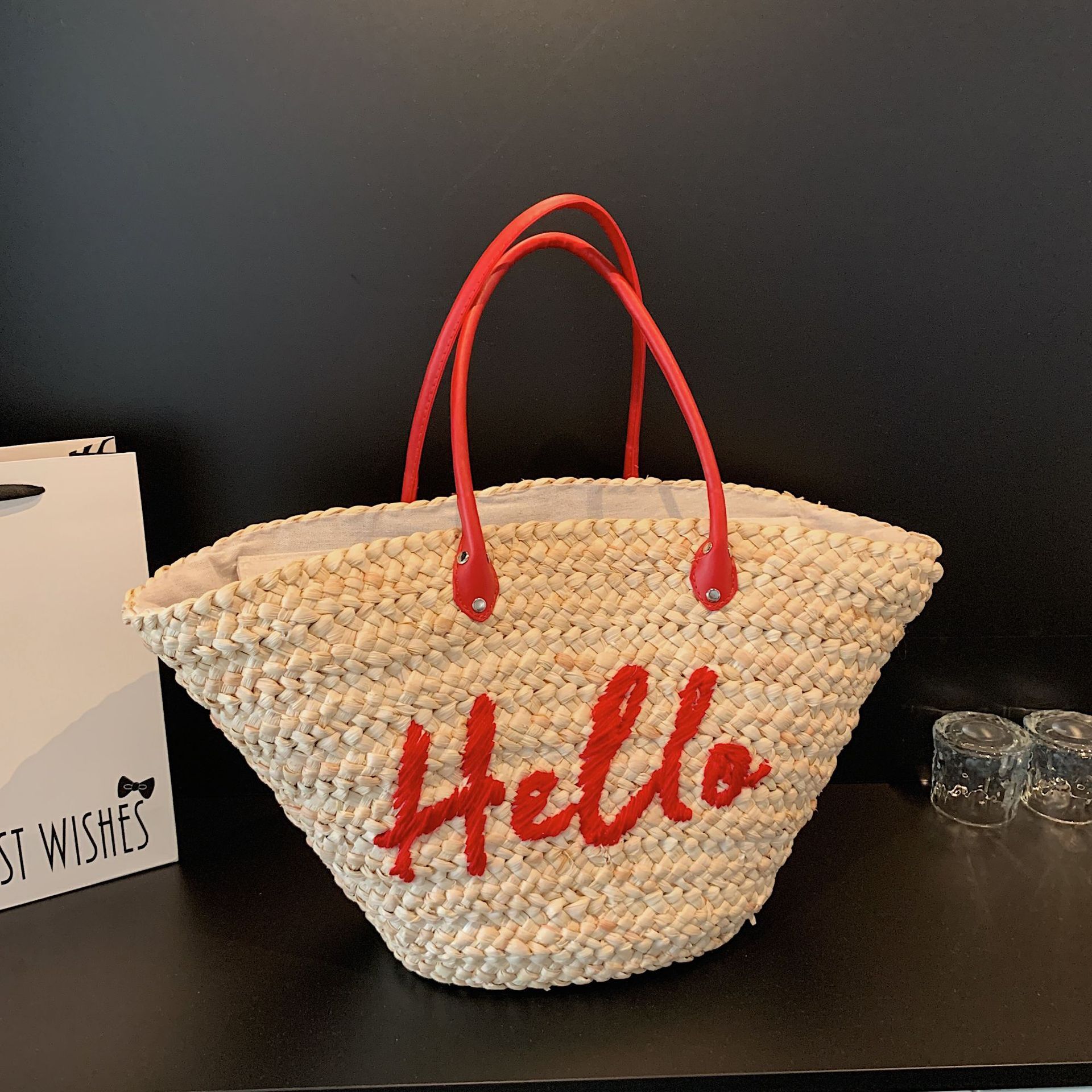 designer Beach Vacation Bag 2025 New Handwoven Shoulder Bag Large Capacity Beach Tote Basket Stra