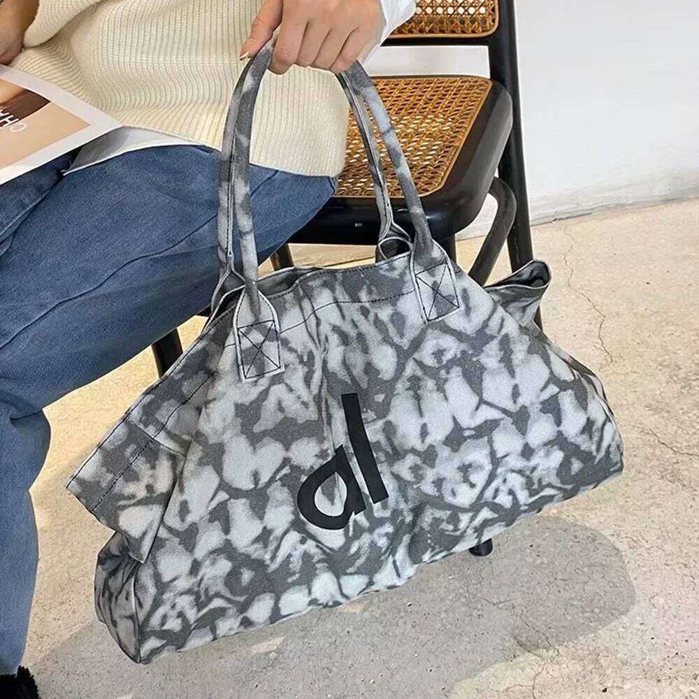 Women's Bags Designer Women Yoga Camouflage Tote Large Capacity Storage Gym Exercise Outdoor Daily Shopping Leisure Travel Canvas Bag
