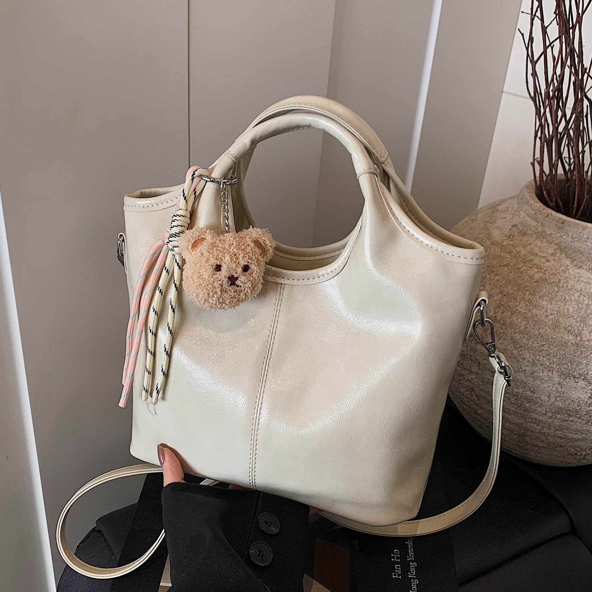 designer Large Capacity Bag for Women 2025 New Simple Trendy Versatile Soft Leather Crossbody Bag Ladies Casual Handbag Tote Bag