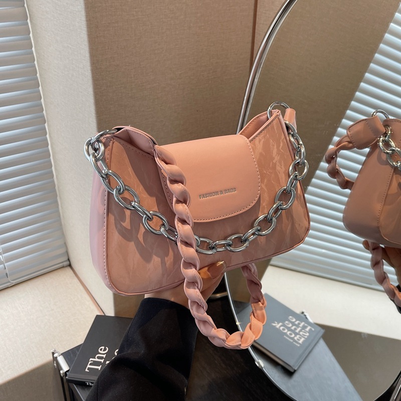 Free Shipping Designer Bag Small 2025 Spring New Western Style Popular This Year Single Shoulder Simple Leisure Fashion Crossbody Women's Bag