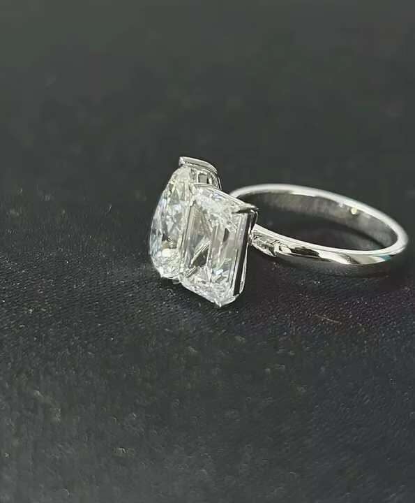 Lab Grown Diamond Wedding Toi Et Moi Ring in 14k Gold With CVD Diamonds 2 Stone Ring Emerald and Pear Cut Diamond Ring Gifts