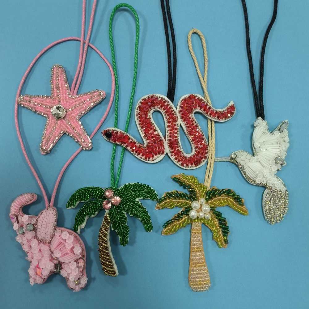 Handmade Beaded Animal/Plant Bag Charm Couple Pendant Purse/Handbag/Backpack/Wallet Hanging Decoration Keyring Accessories W250604