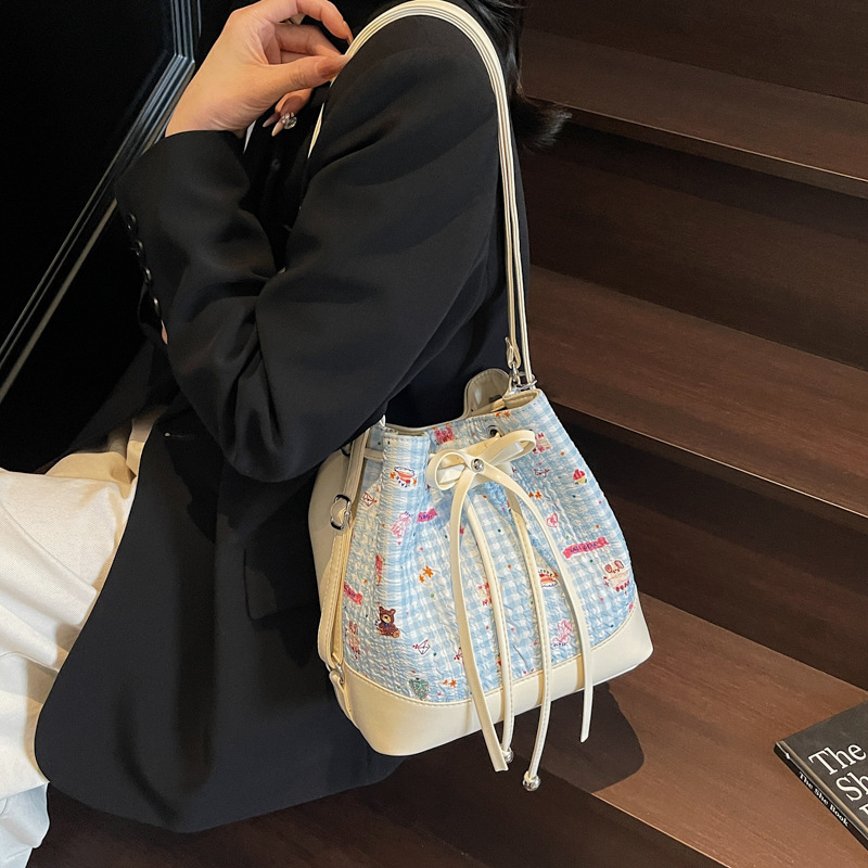 designer 2025 Summer New Fashion Casual Large Capacity Single Shoulder Bucket Bag for Women High-end Printed Versatile Stylish Backpack