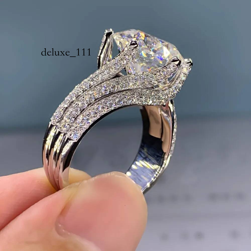 Ins Top Sell Wedding Rings Classical Six Claw Jewelry Sterling Sier Fill Large Round Cut 5A Cubic Zircon Party Handmade Women Engagement Band Ring Gif