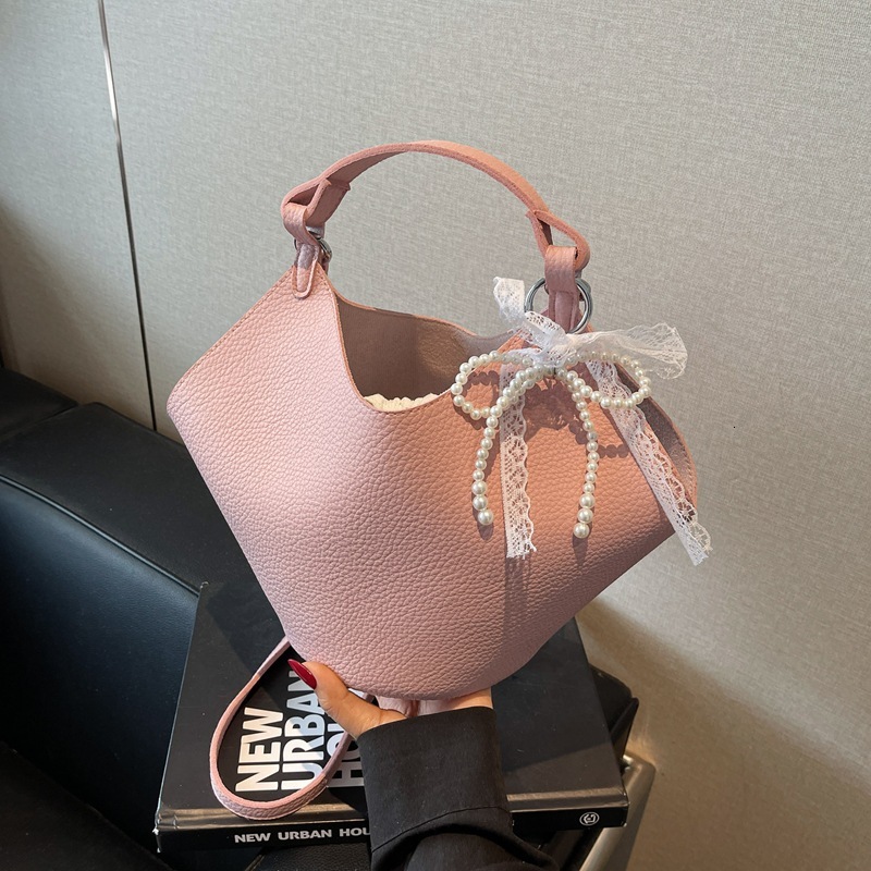 designer High-end Handbag for Women 2025 New Fashion Casual Crossbody Shoulder Bag Large Capacity Commuter Tote Bag