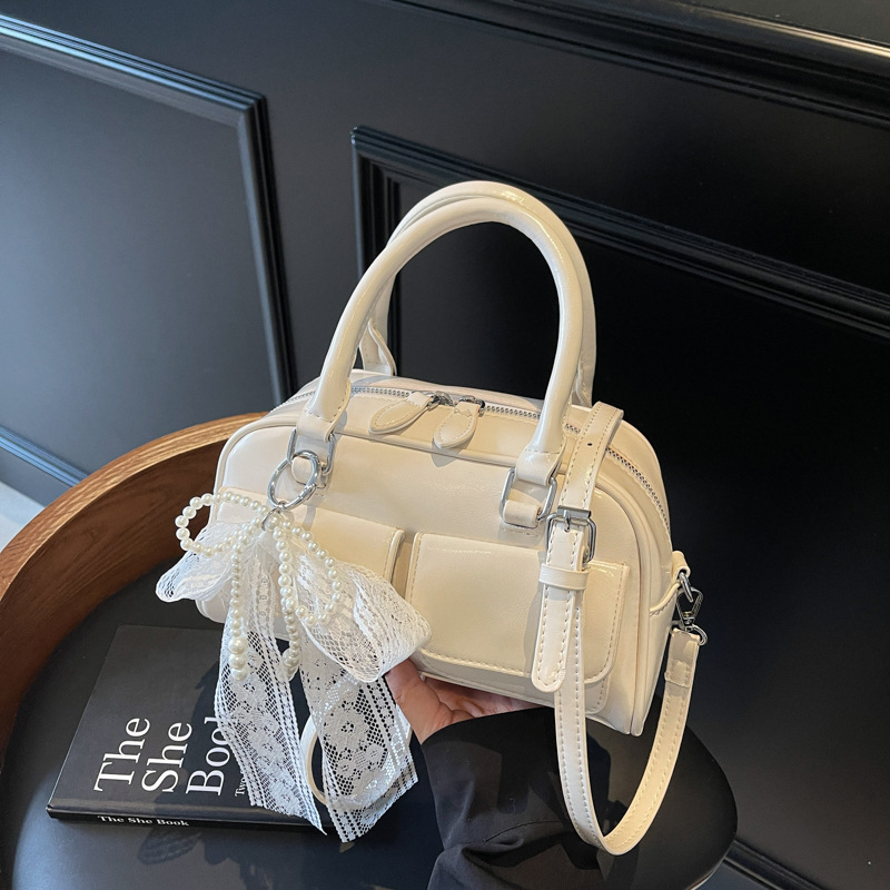 designer Trendy Niche Handheld Bowling Ball Bag for Women 2025 New Casual Versatile Shoulder Bag Soft Leather Crossbody Pillow Bag