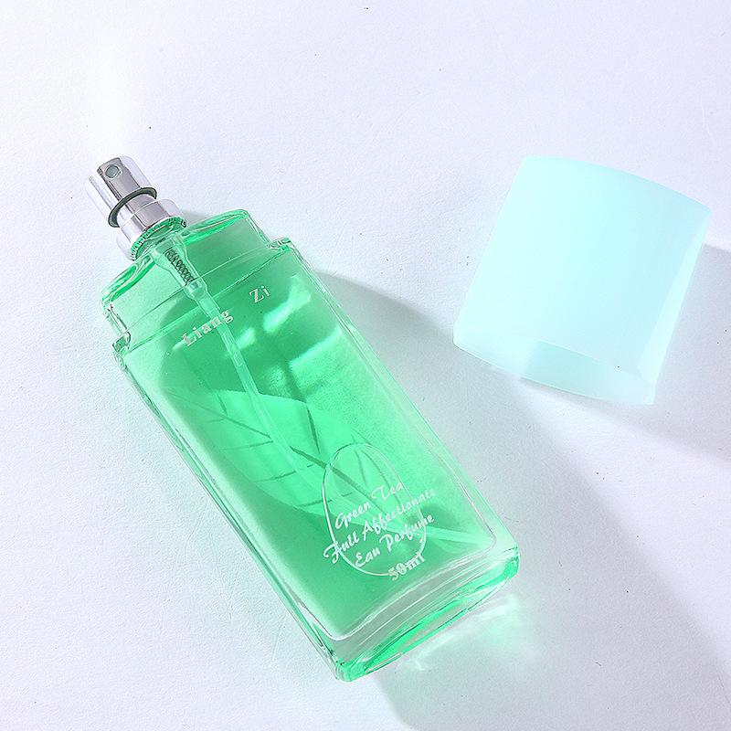 Green tea, a piece of love, male and female perfume, lasting and fresh, student white-collar small green bottle, encounter light fragrant tea, perfume