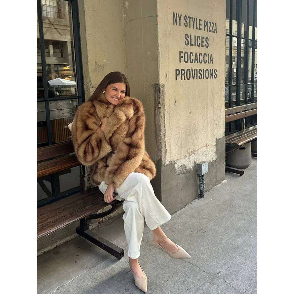 Vintage Faux Fur Women Coat Full Sleeve Loose Lady Jacket 2025 Early Spring Fashion Elegant Belt Thicken Warm Female Outwear
