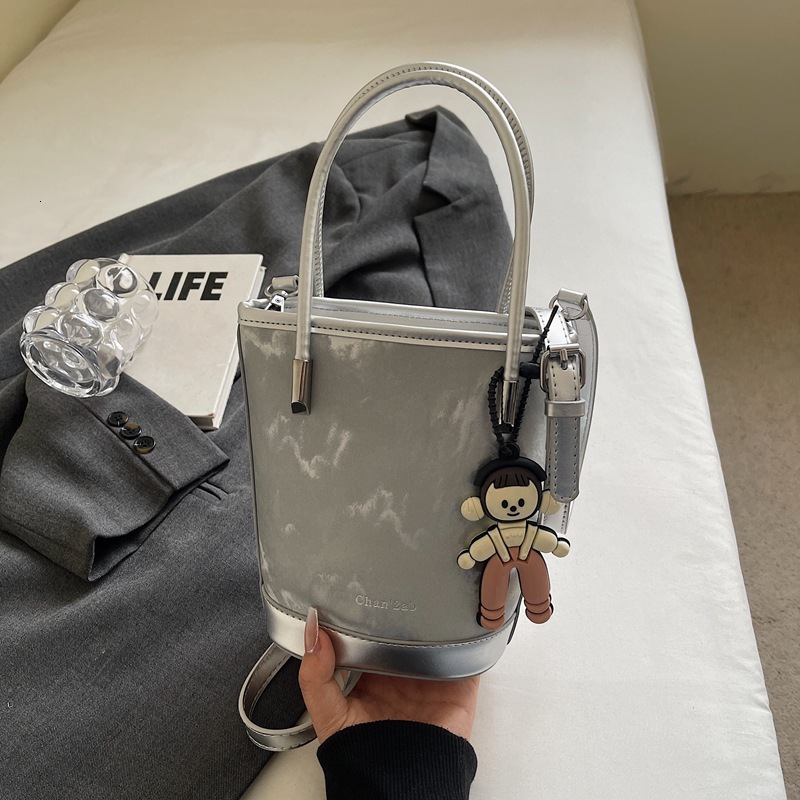 designer Trendy Fashion Handbag for Women 2025 New High-End Shoulder Bucket Bag Casual Crossbody Bag