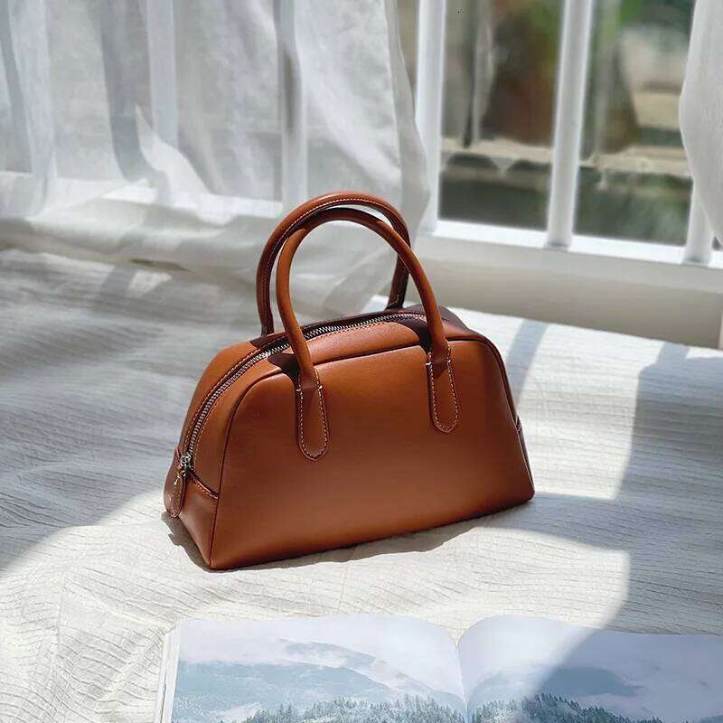 2024 New Korean Style Handbag Work Commuter Women's Niche Large-Capacity PU Shaped Large Zipper Hand-Held Boston Bag