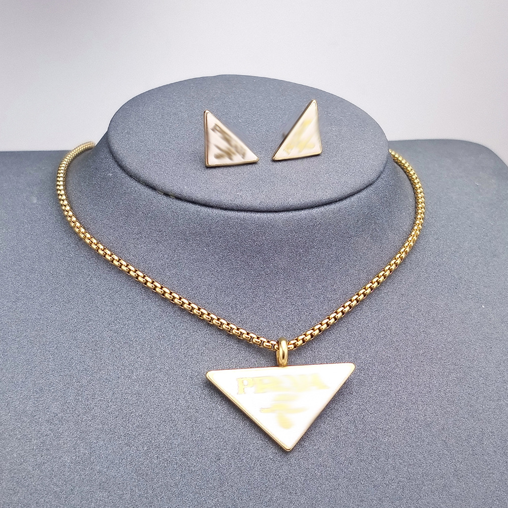Elegant 18K Titanium letter triangle Designer necklace women earrings necklace set Designer jewelry for lady Luxury Gift Pendant necklace party