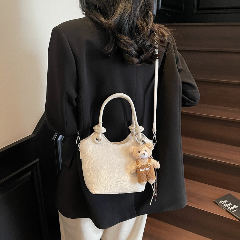 designer Lychee Pattern Fashion Casual Bucket Bag for Women 2025 New Trendy Shoulder Bag for Work Commute Stylish Crossbody Bag