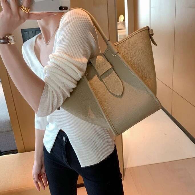 Women's Bags Designer Women's Bags Designer Niche VASIC New Wing Cowhide Handbag Women's Swing Bag