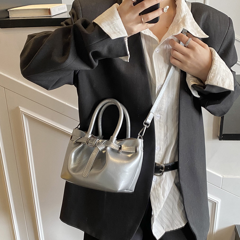 designer Korean Style Handbag for Women 2025 Spring New Basket Bucket Bag High-end Fashion Simple Shoulder Crossbody Bag