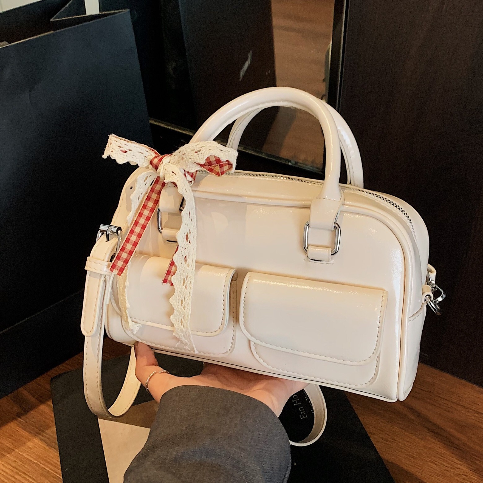designer High-end Korean Style Commuter Handbag for Women 2025 New Large Capacity Double Pocket Shoulder Underarm Boston Bag