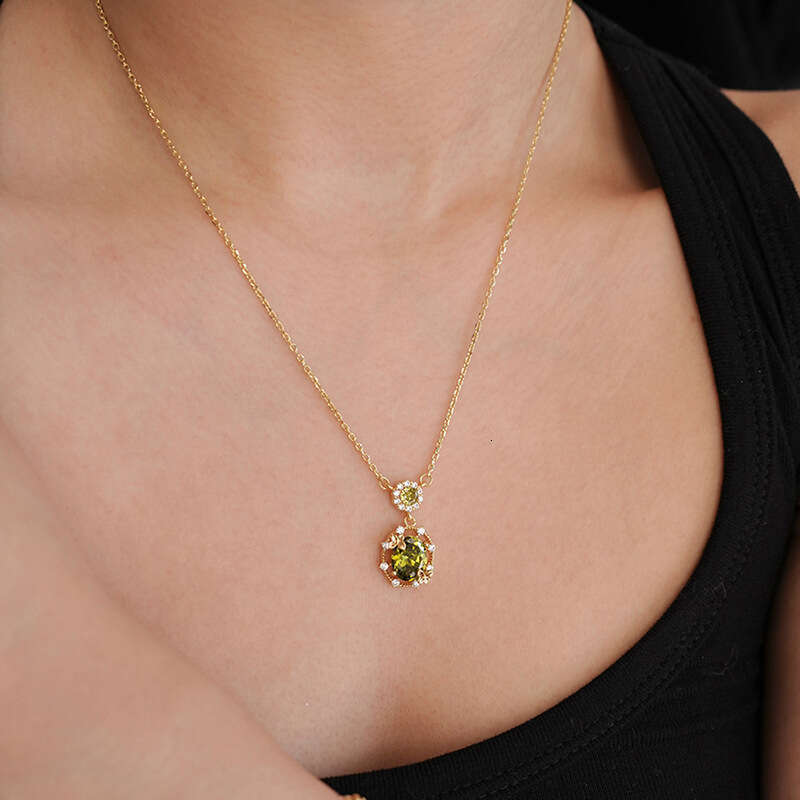 Luxury jewelry designer necklace Real Gold Plated Zircon Oval Pendant Elegant Simple Clavicle Chain Light High-end Sense Necklace