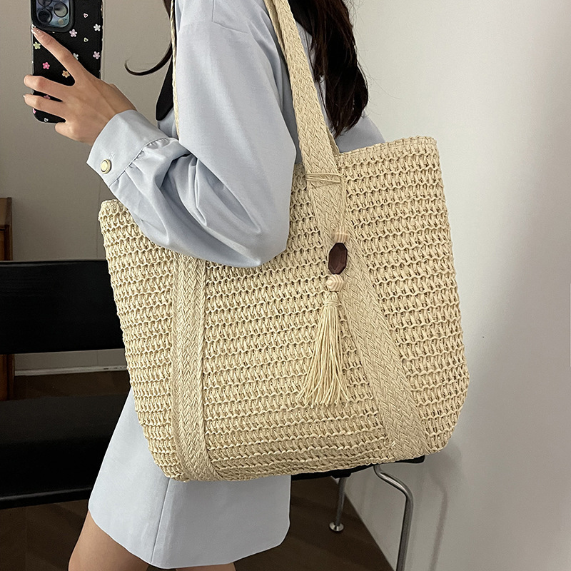designer 2025 New Straw Beach Woven Handbag for Women with Tassels, Hollow Design, Large Capacity Tote Bag for Vacation