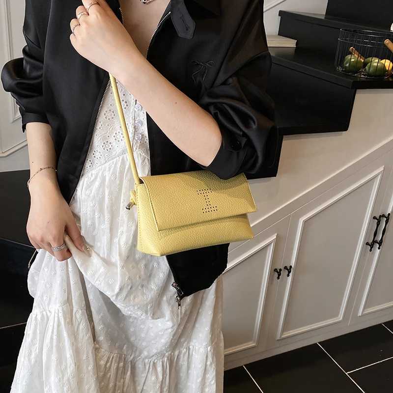 New Simple And Elegant Crossbody Bag Fashionable Single-Shoulder Bag With Texture Commuting Crossbody Bag XJ250604