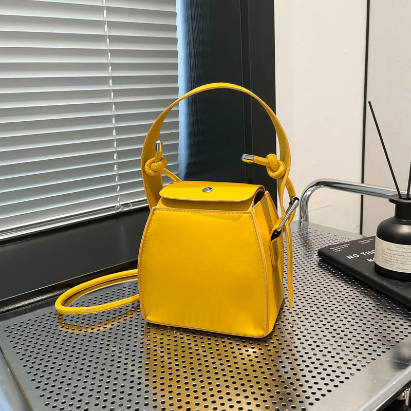 Top Brand High Quality New Style Personality Handbag Small Square Bag New Trendy Box Bag Fashion Shoulder Bag High-end Crossbody Bag New Free Delivery