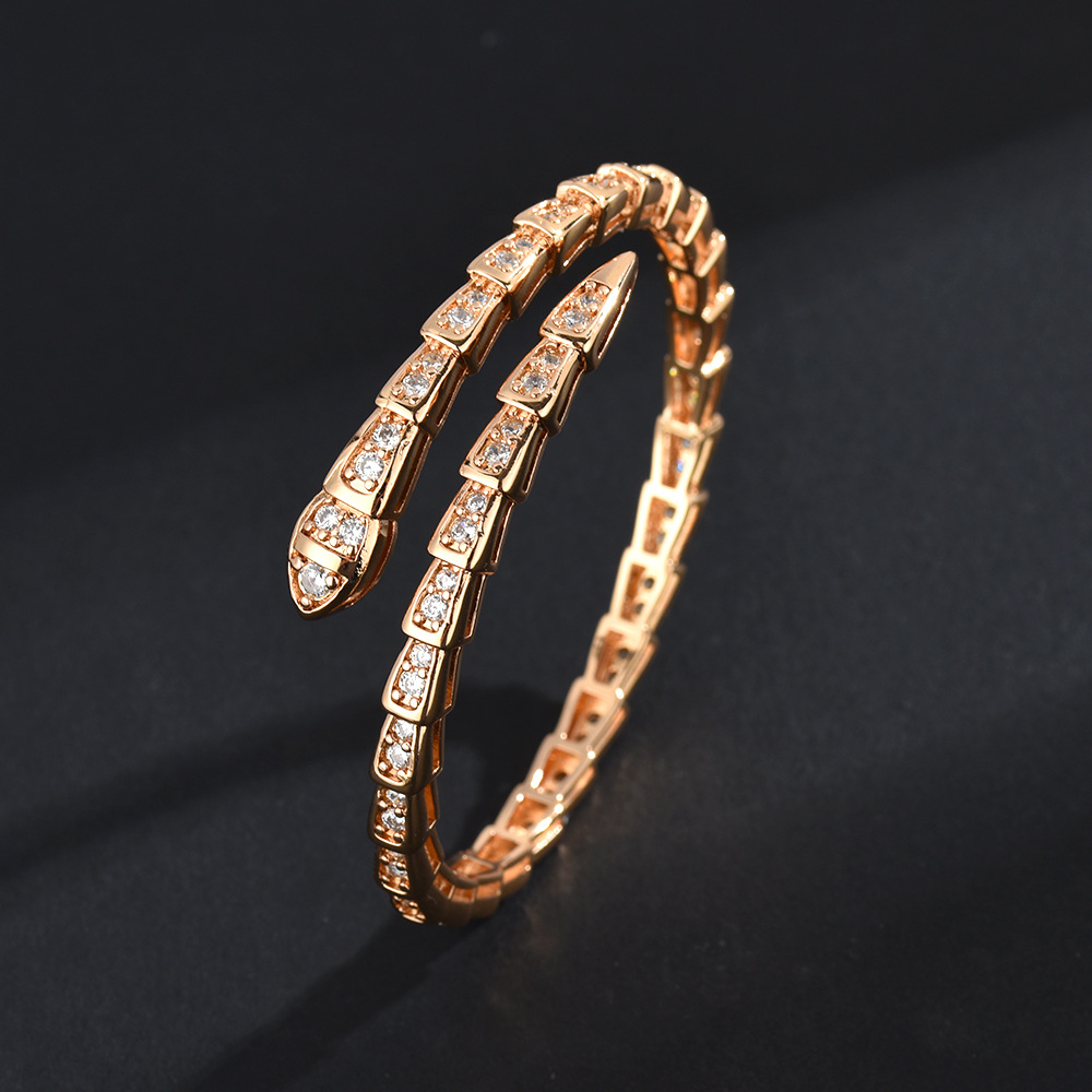 Exquisitely Crafted All - Over Diamond Snake Bone Bracelet for Women - European and American Style, Bold, Statement - Making, with High - End Aestheti