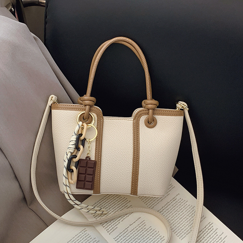 designer Guqian Trendy Tote Bag 2025 Spring New Simple Stylish Underarm Bag Shoulder Bag Versatile Shoulder Bag Socialite