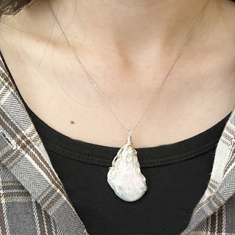 Luxurious Temperament Natural Baroque Pearls - Elegant Vintage Style Pendant Necklace