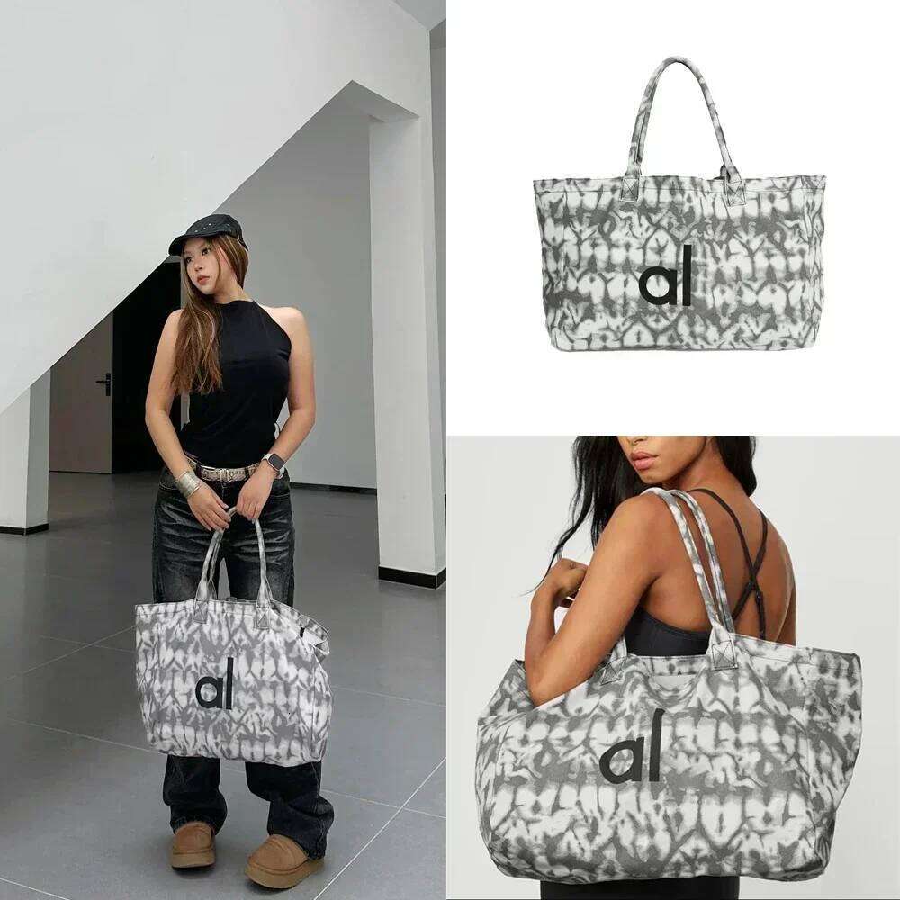Women's Bags Designer Women Yoga Camouflage Tote Large Capacity Storage Gym Exercise Outdoor Daily Shopping Leisure Travel Canvas Bag