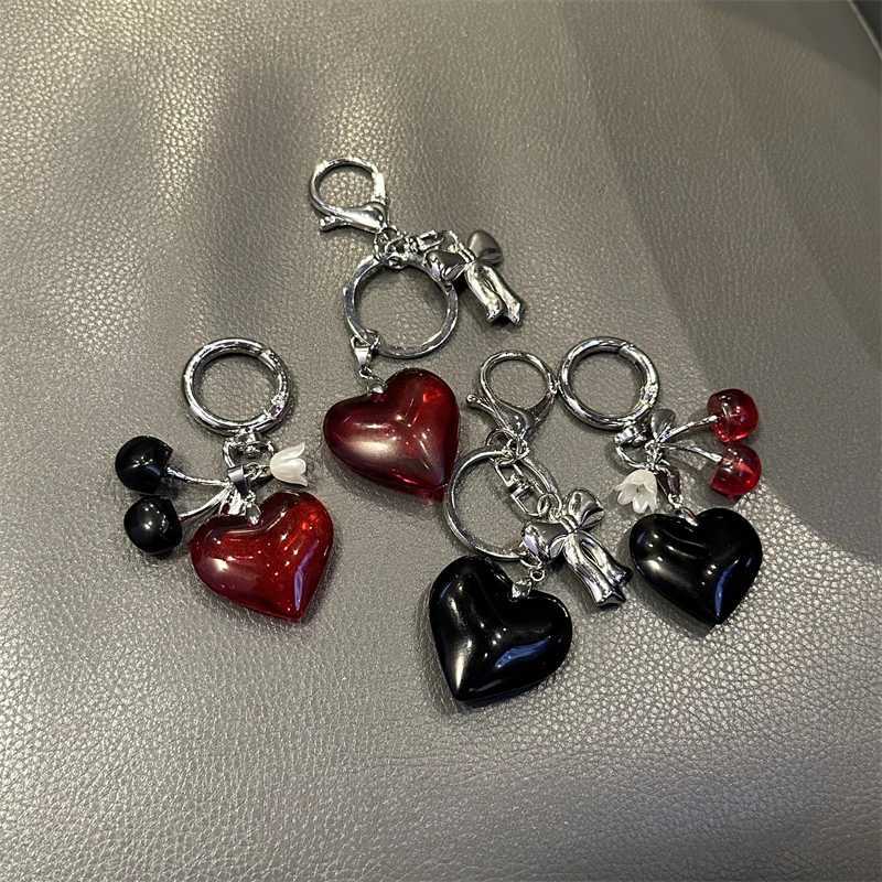 Keychain Y2K Red heart-shaped pearl valentine day gift New Design purse charms Car Goth Vintage Cute keychain accessory W250604
