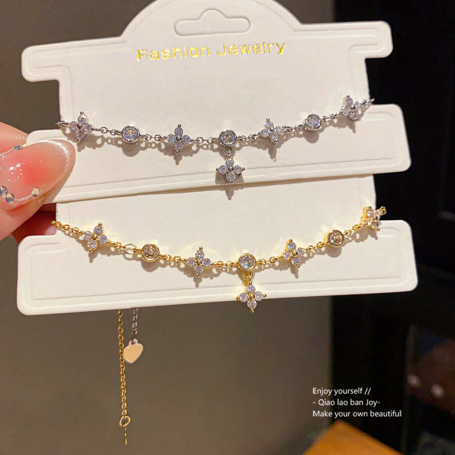 Super Shiny Zircon Rhombus Three-Petal Flower Bracelet Fashion Niche Simple Versatile Wristband Light High-End Sense Jewelry