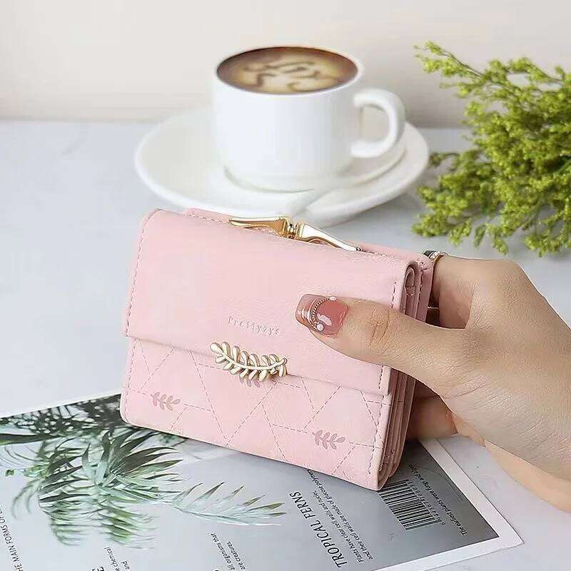 Women's summer new women's short wallet Japan and South Korea PU printed leaf buckle three fold bag multi-card folding can