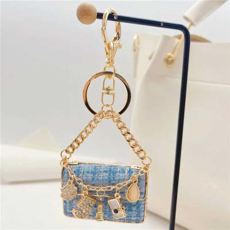 New Arrival Luxury CC Eiffel Tower Car Key Chains Women Bag Handbag Pendants Plush Keychain Gift Jewelry U250604