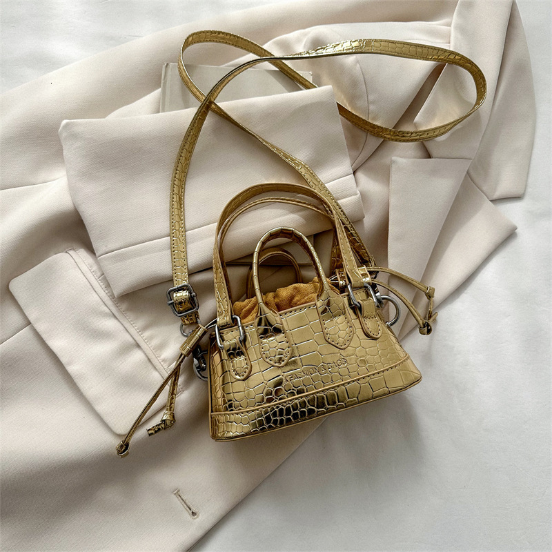 High quality brand new high-quality free designer bag design bag 2025 new fashionable and simple handbag casual commuting crossbody bag brand new free