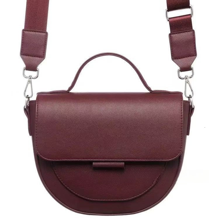 Top Brand High Quality New 2025 New Trendy Women's Crossbody Handbag Saddle Bag Fashion High-end Portable Large Capacity Shoulder Bag New Free De