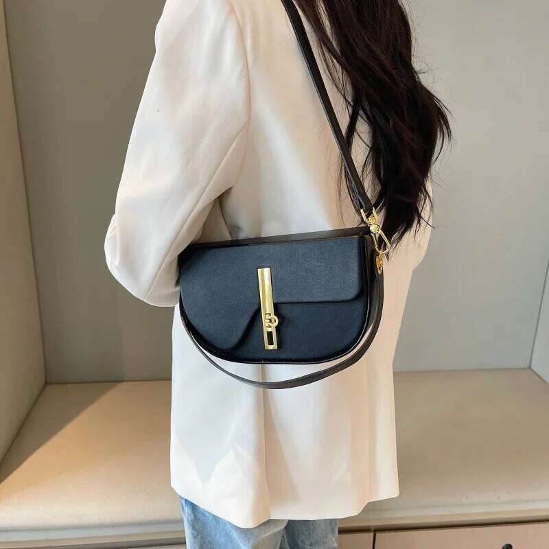 Women's Bags Designer Glamorous Evening Crossbody Bag - Vintage Leather Clutch Purse, Minimalist Solid Color Tote With Designer Chain Strap