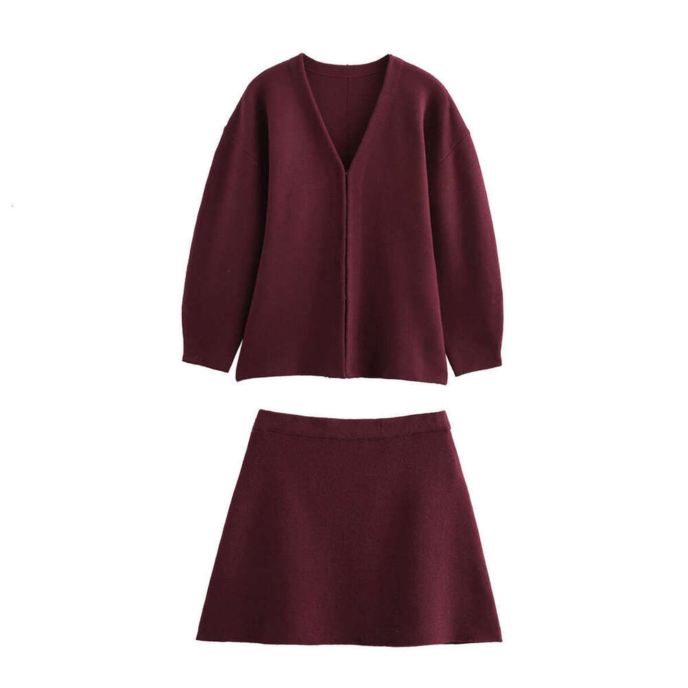 Women's Winter New Simple 8-Color V-Neck Knitted Slim Cardigan Jacket + Short Skirt Set B5