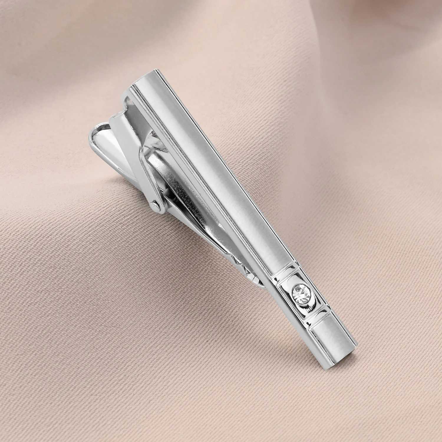 4 PCS Short Tie Clip For Men Lapel Pins Luxury Gifts For Dad Wedding Tie Clips Cufflinks Accessories Man Shirt Gift T0304025 W250604