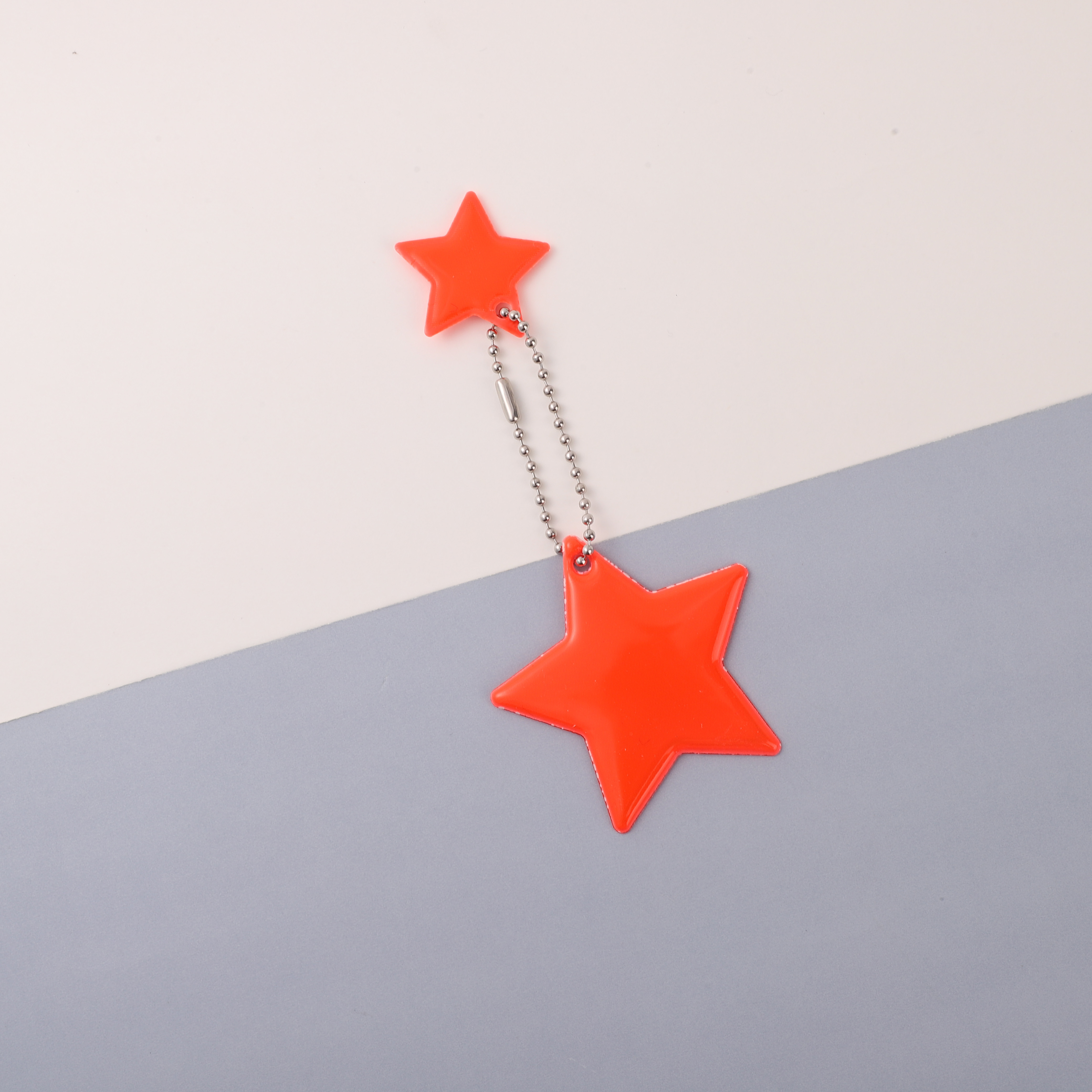 Factory Wholesale Double Star Shaped Fashion Glow-in-the-Dark Backpack Charm with Reflective Keychain - Multiple Colors Available for Customization