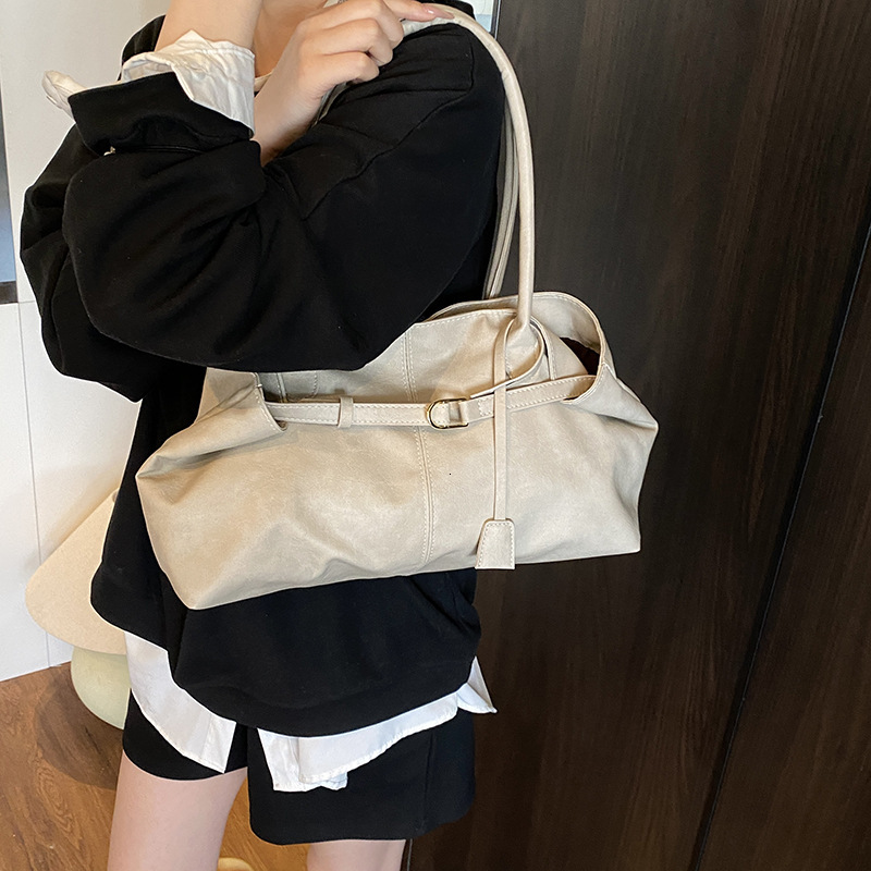 designer Relaxed Large Capacity Bag for Women 2025 New Versatile Shoulder Underarm Bag Simple Commuter Handbag Tote Bag