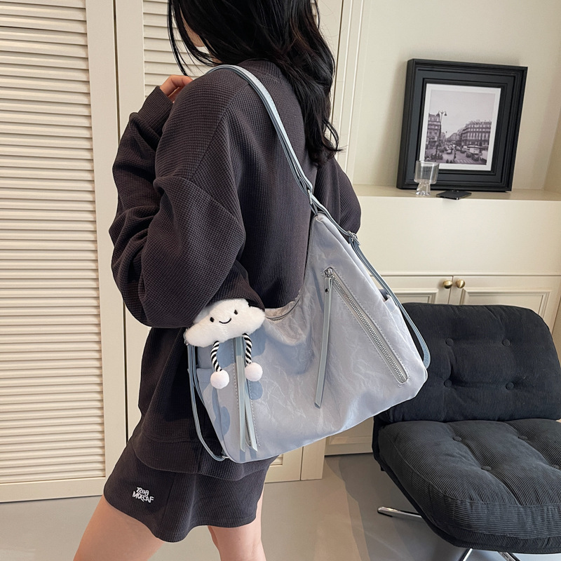 designer Minimalist Tote Bag for Women Large Capacity 2025 New High-end Handheld Commuter Bag Simple Casual Multi-pocket Backpack