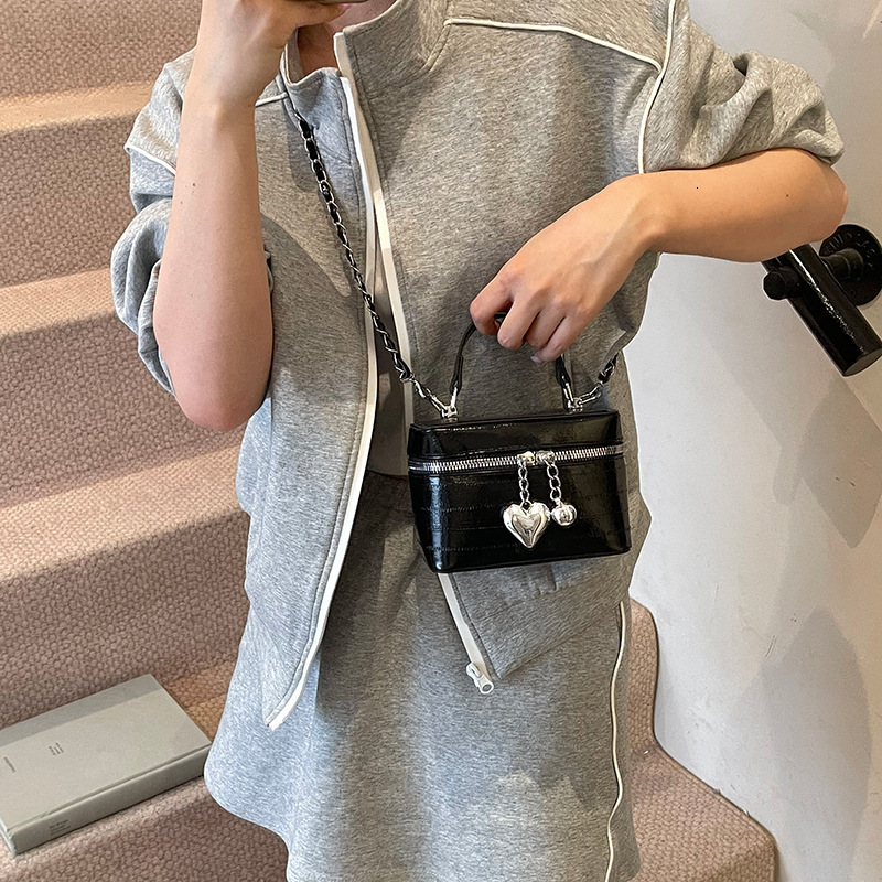 designer High-end Handbag for Women 2025 New Versatile Chain Crossbody Bag Summer Super Popular Handheld Box Small Square Bag