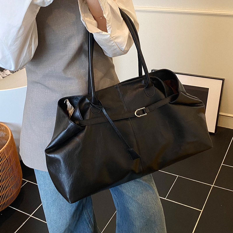 designer Relaxed Large Capacity Bag for Women 2025 New Versatile Shoulder Underarm Bag Simple Commuter Handbag Tote Bag