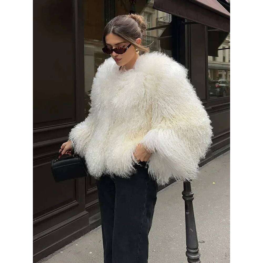 2025Fashion Cropped Coat Women's Winter 2025 Ins Hot Fluffy Short Faux Fur Jacket Street Style Warm Outwear