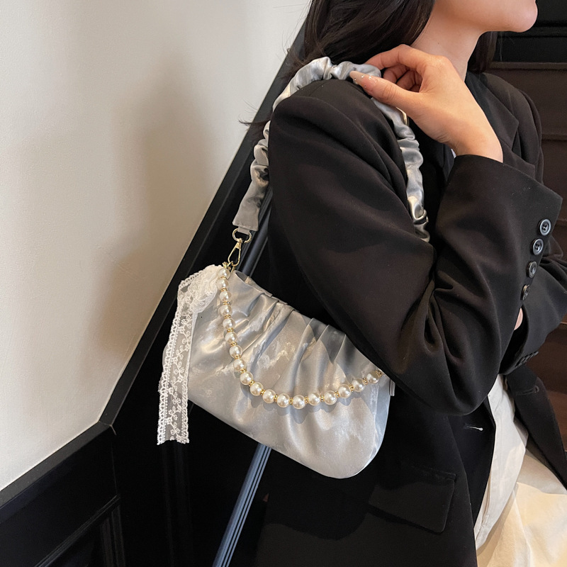 designer 2025 New Niche Pearl Handheld Pleated Cloud Bag for Women High-end Single Shoulder Underarm Bag Casual Crossbody Bag