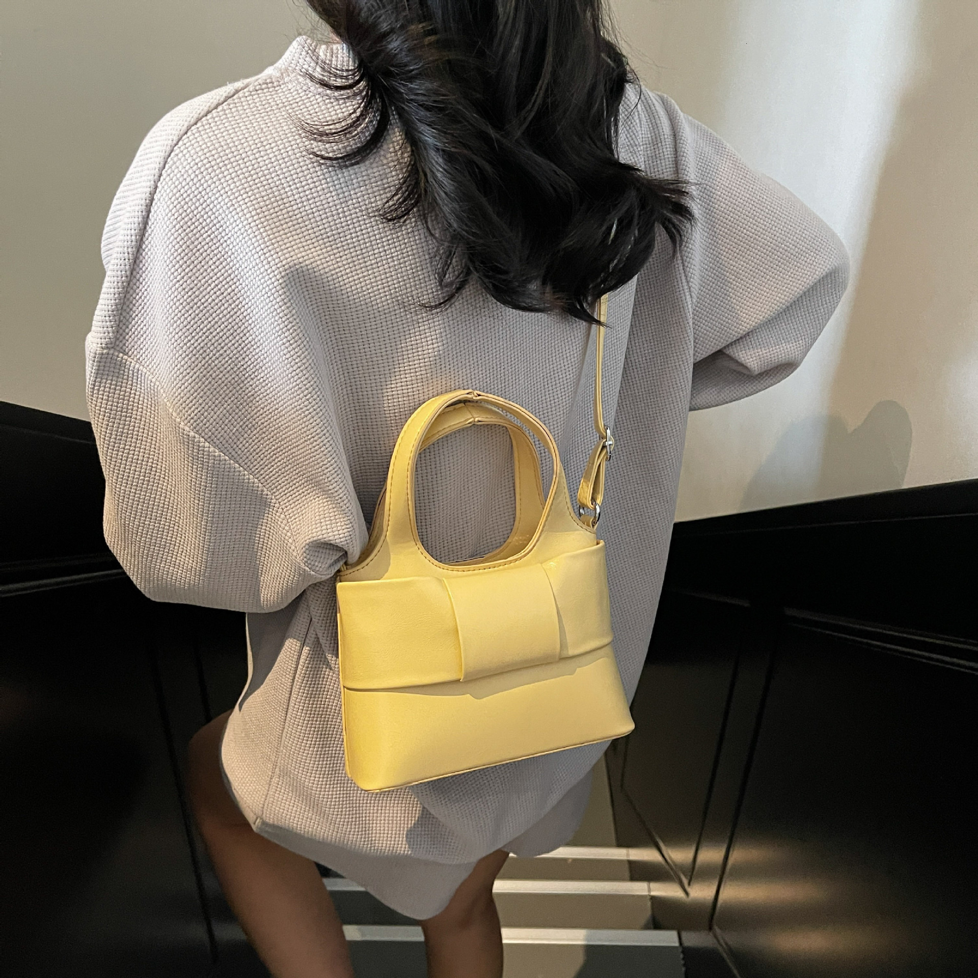 designer Niche Design Handbag 2025 New Pink Sweet Bowknot Bag for Women High-Quality Texture Shoulder Crossbody Bag