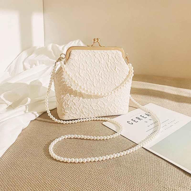 Top quality Brand High Quality New Style Phone Bag 2025 New Cloud Cheongsam Women's Bag Pearl Chain Crossbody Bag Gold Makeup Bag New Free Delive
