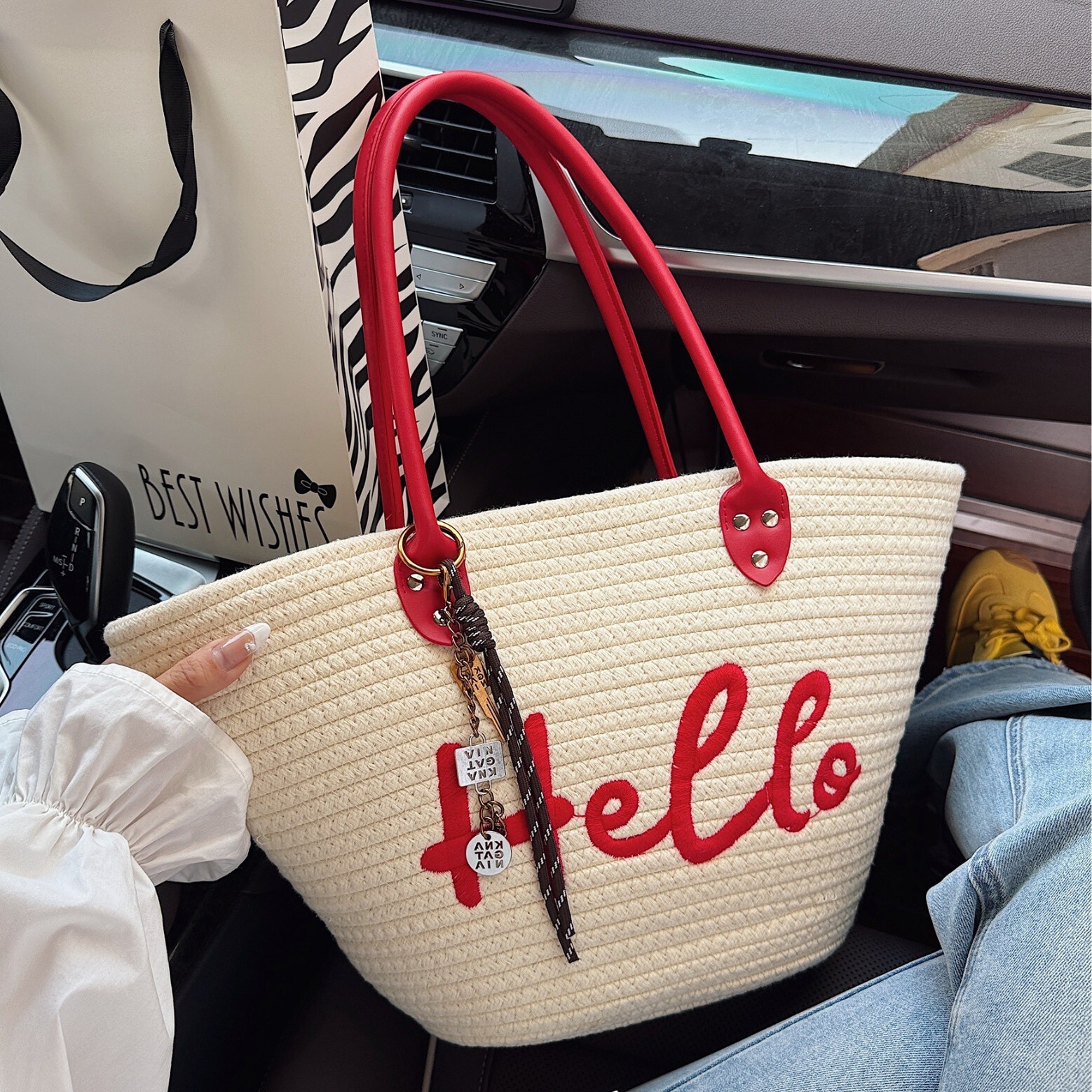 designer Summer Beach Vacation Travel Woven Bag for Women 2025 New Fashionable High-end Single Shoulder Handheld Tote Bag